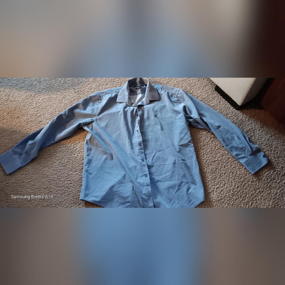 Men long-sleeved dress shirt